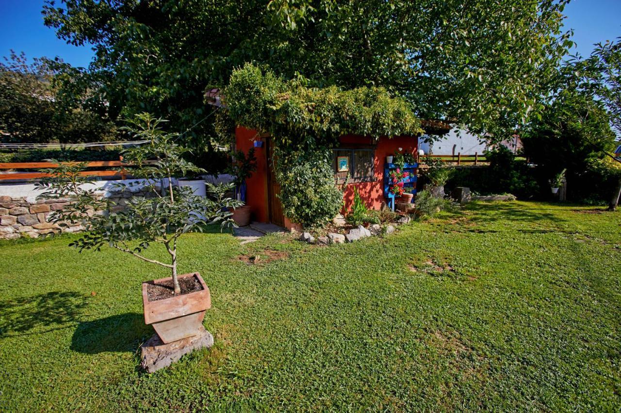 Sendero Del Saja-Besaya Guest House Cobejo Exterior photo